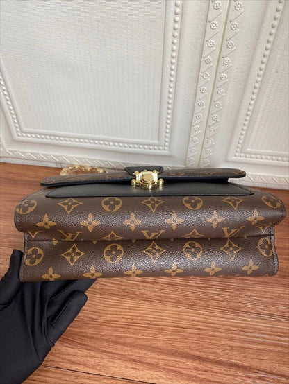 LV  Victoire in Tela Monogram e Pelle