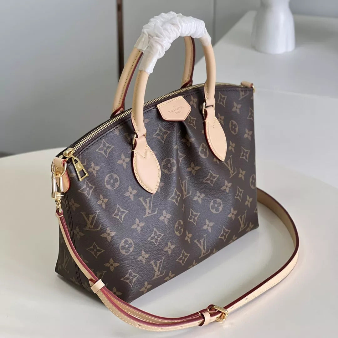 Louis Vuitton Boétie in Tela Monogram