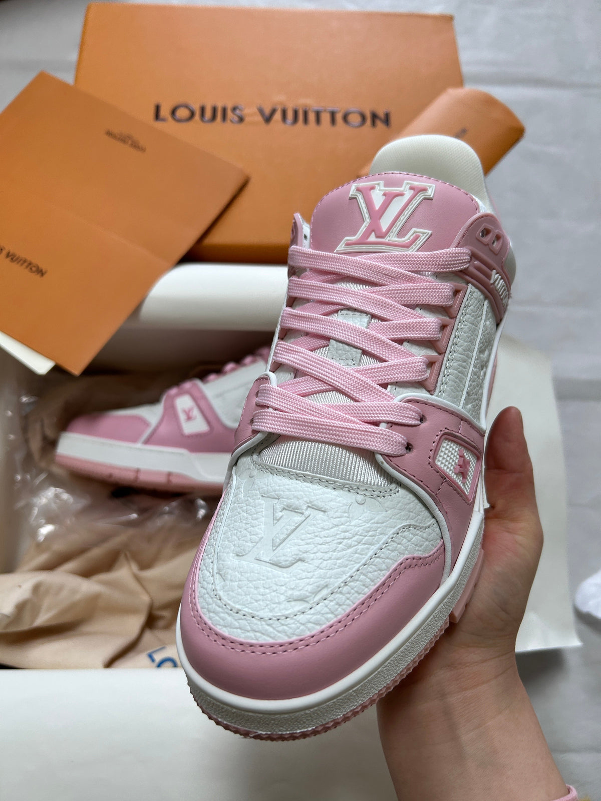Sneakers LV Trainer Rosa