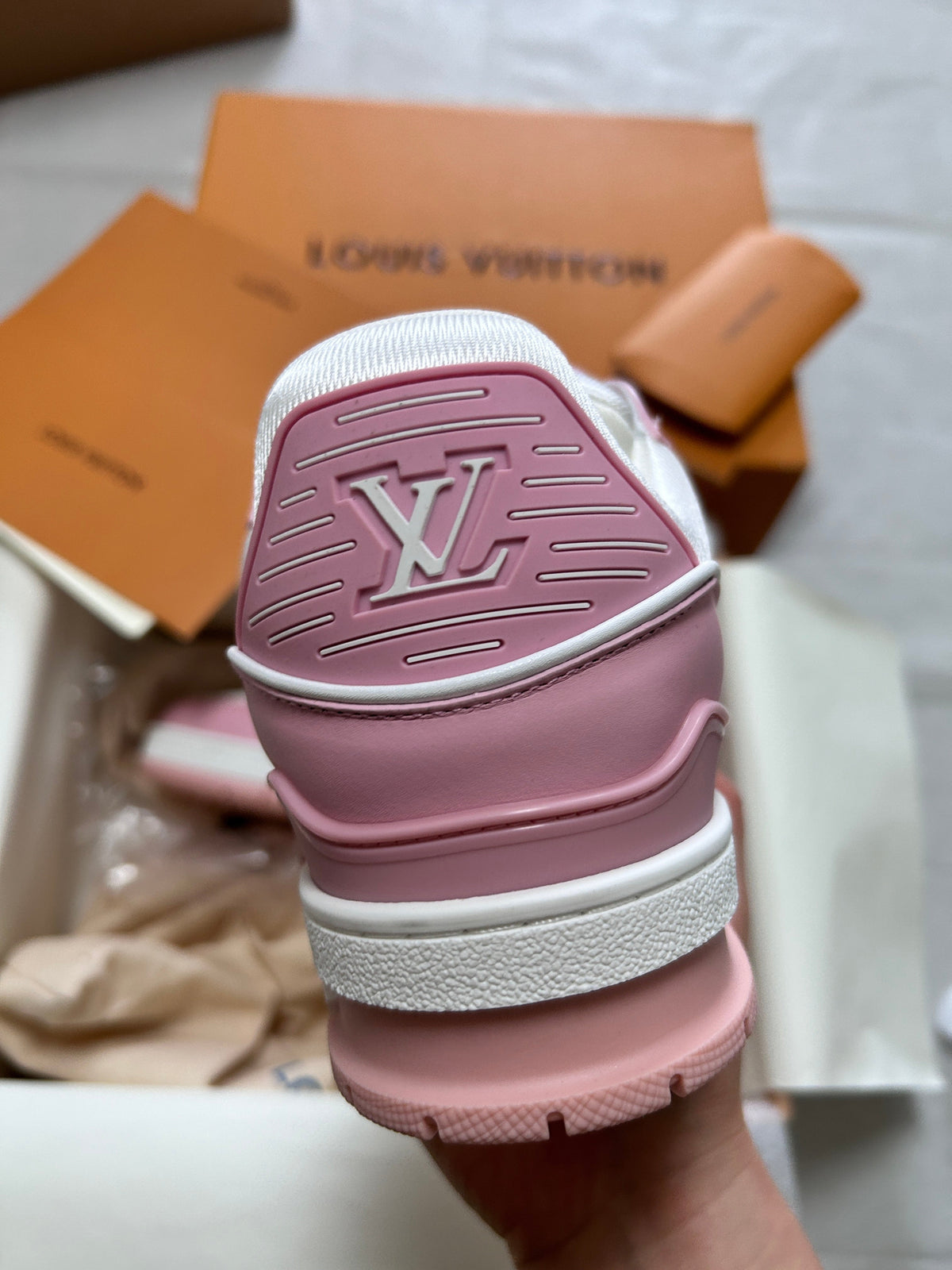 Sneakers LV Trainer Rosa