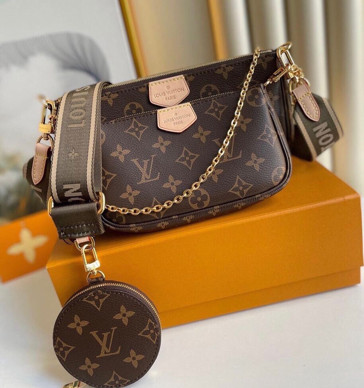 LV Multi Pochette Accessoires