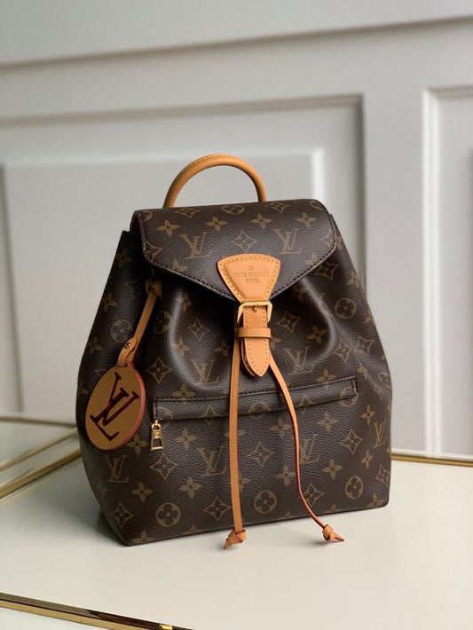 Louis Vuitton Montsouris PM in Tela Monogram