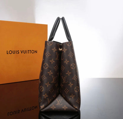 Louis Vuitton Flower Tote in Tela Monogram