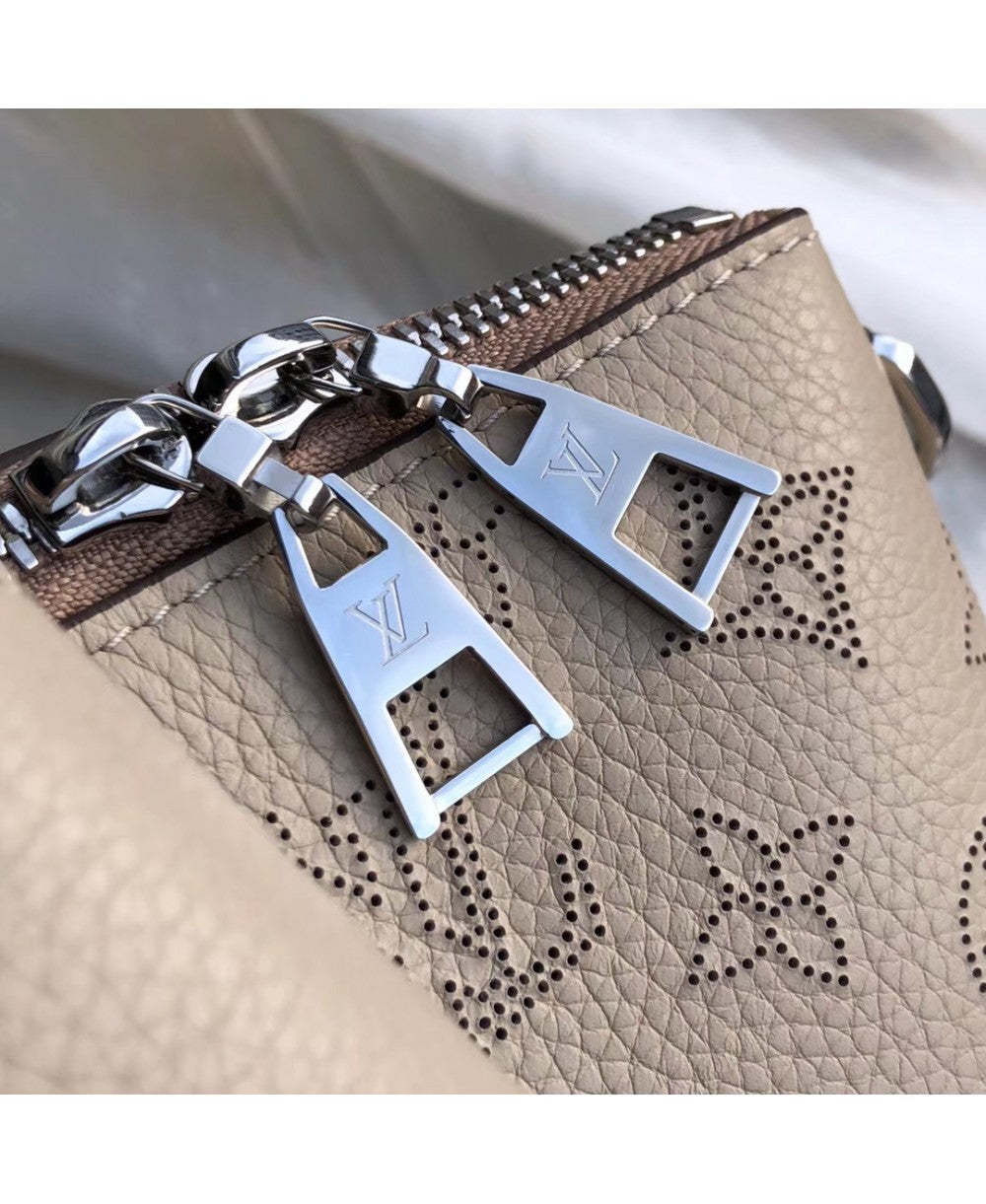 Louis Vuitton Borsa Haumea in Pelle Traforata Mahina - Beige